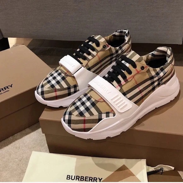 Burberry men sneakers