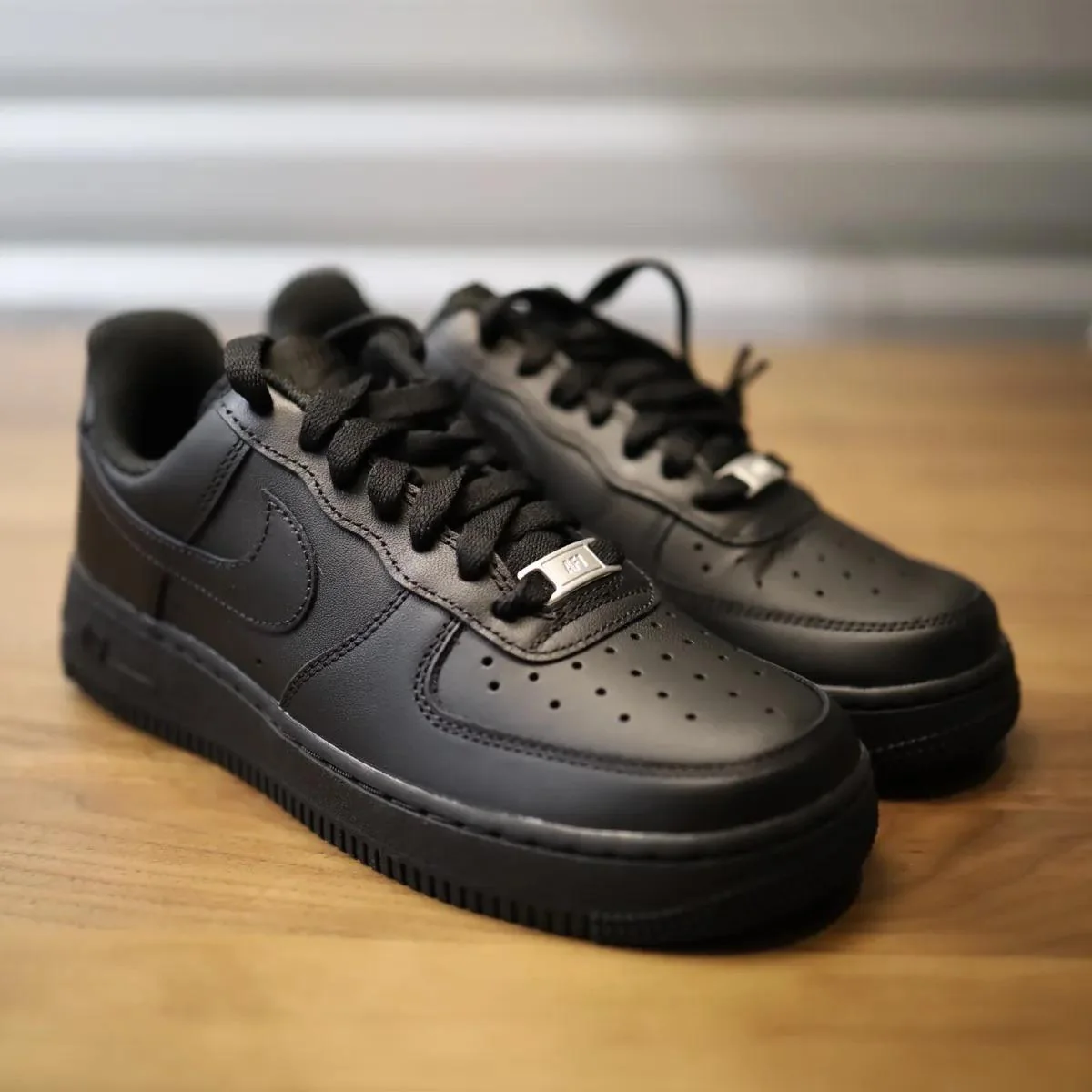 best all black sneakers