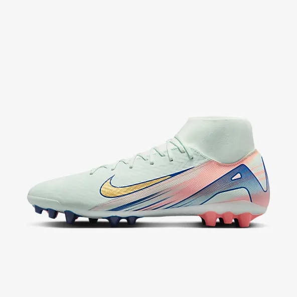 woman's soccer shoes